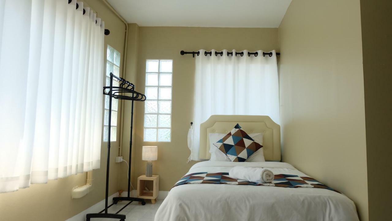 Why Not House Pansiyon Chiang Mai Dış mekan fotoğraf